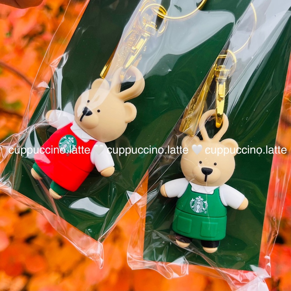 ❤️2 NWT💚Starbucks Bearista Bear Resuable Hot Cup Lid Stopper Charm Keychains - Picture 2 of 8